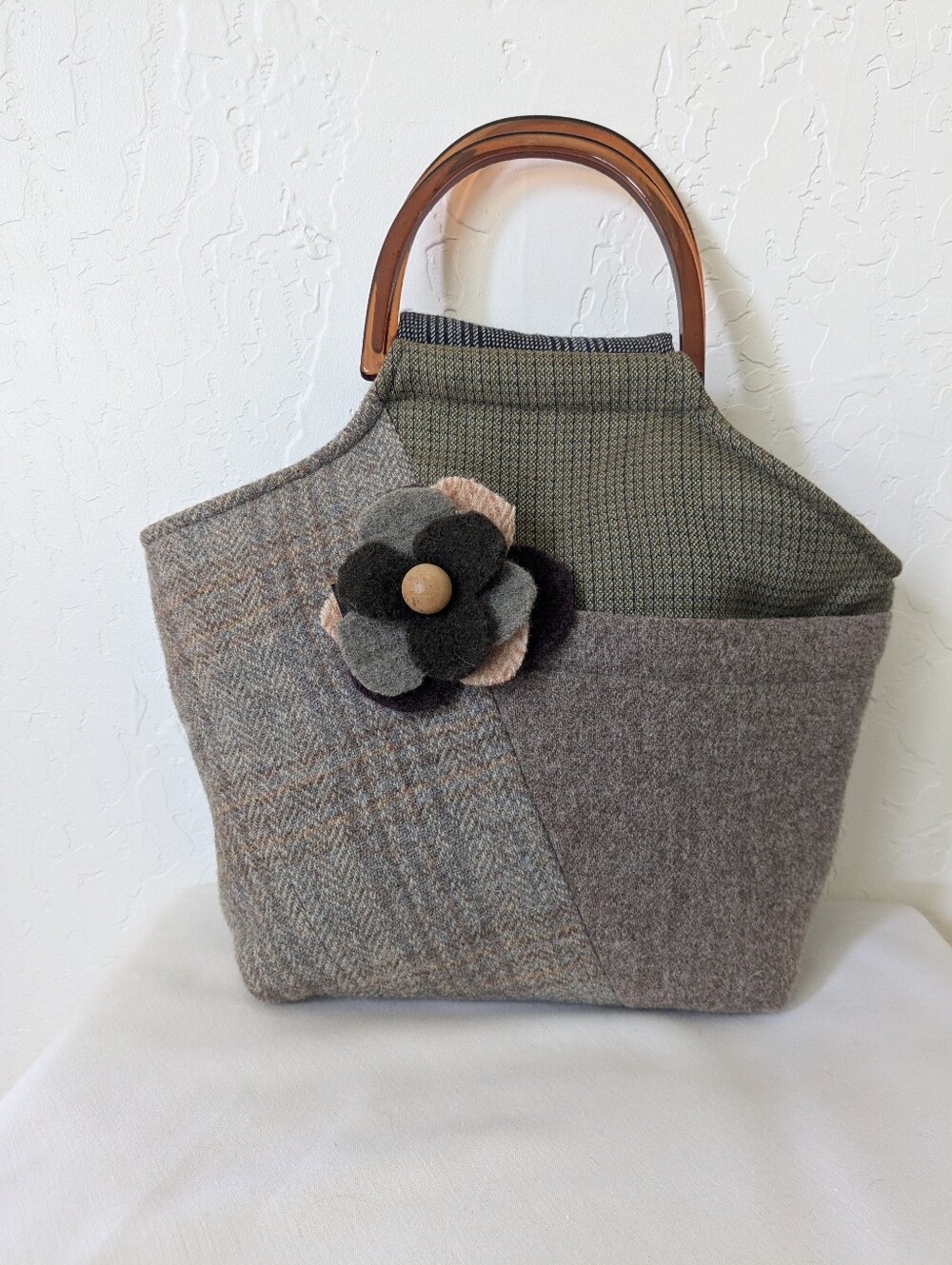 Baabaazuzu Wool Patchwork Flower Tote Bag in Brown and Gray